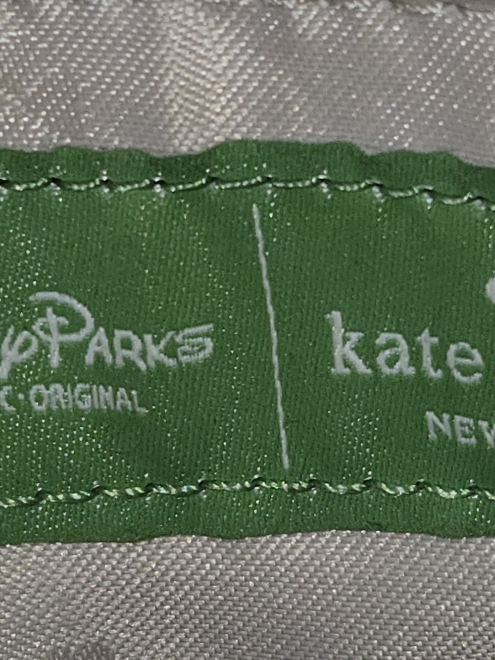 Kate Spade 🩶🤍🖤Limited Edition🖤🤍🩶 DISNEY PARKS Mickey Mouse Dome Satchel - Picture 5 of 14